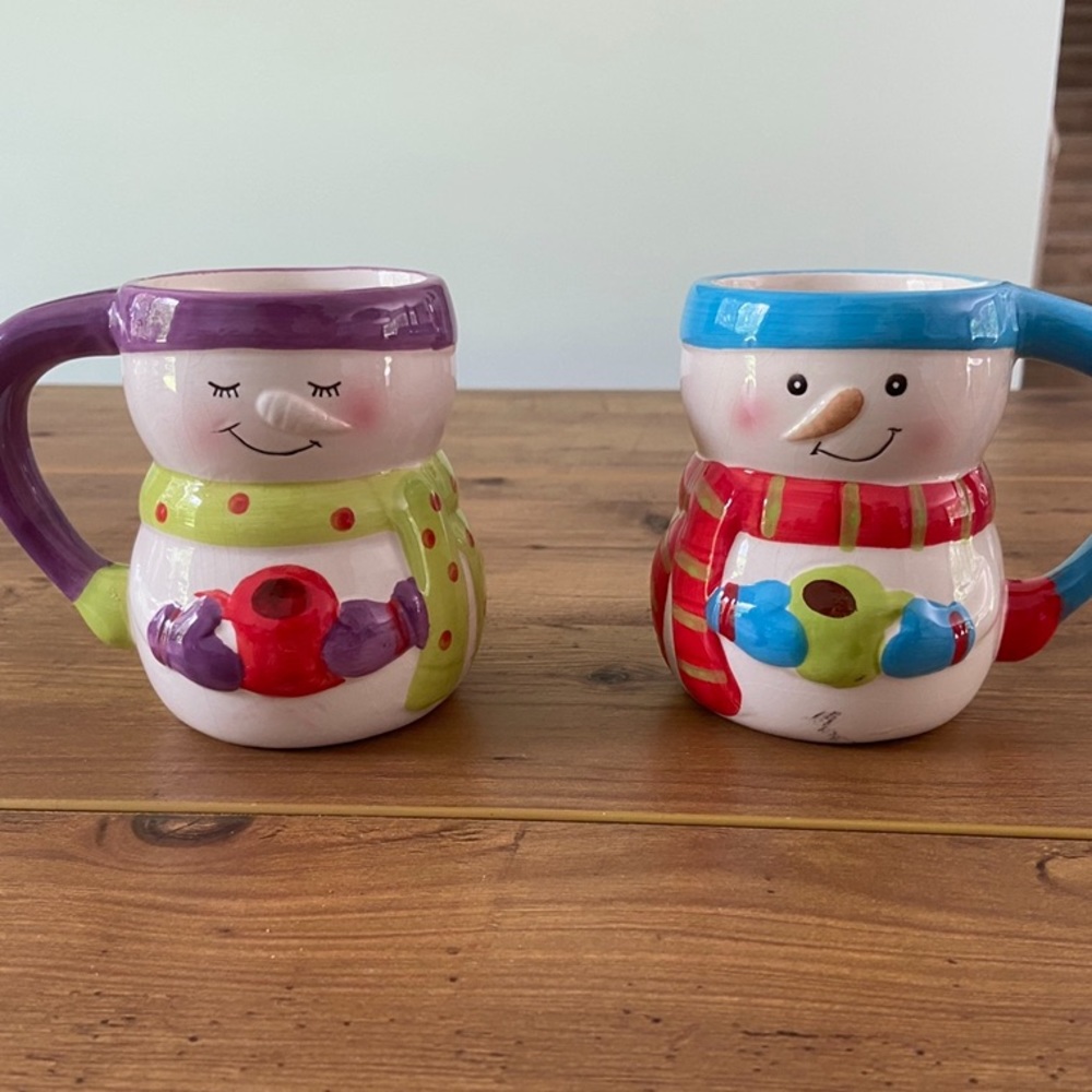 Snowman & Snowwoman Holiday Mugs
